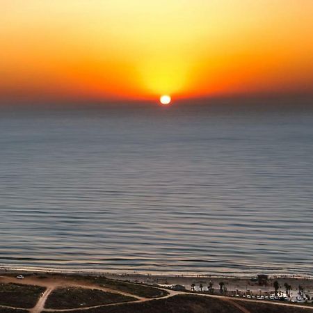 35Th Floor 4 Rooms On The Sea Bat Yam Dış mekan fotoğraf