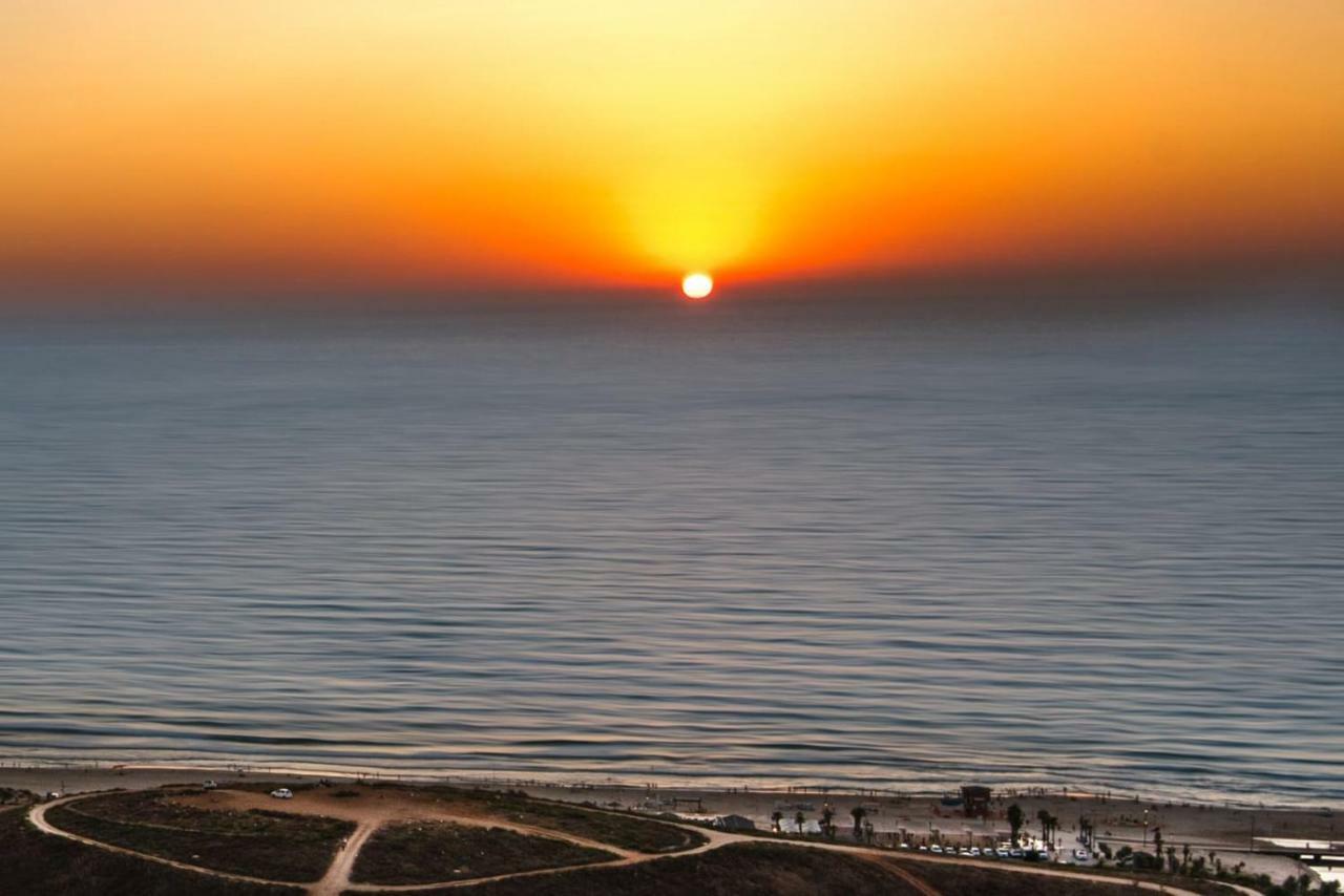 35Th Floor 4 Rooms On The Sea Bat Yam Dış mekan fotoğraf